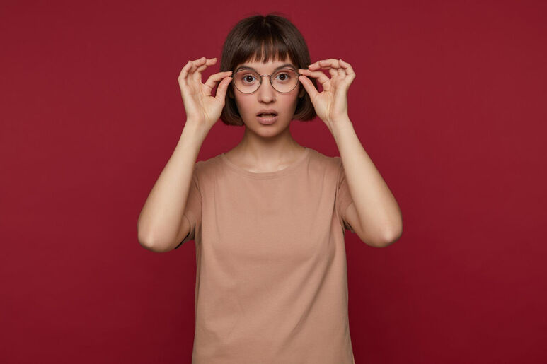 Почему покупать готовые очки для зрения — опасно: отвечает врач ...