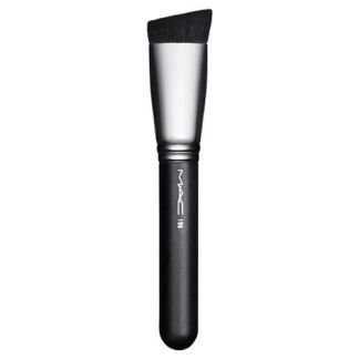 MAC Кисть 196 Slanted Flat Top Foundation Brush