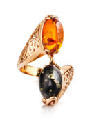 Яркое кольцо с натуральным янтарём двух ярких оттенков «Касабланка» Amberho
