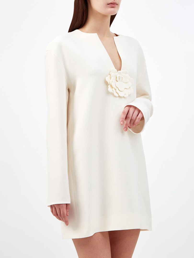 Платье из плотной ткани Crepe Couture с вышивкой Rose Petal