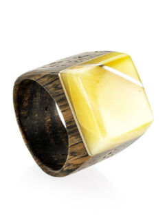 Уникальное кольцо из дерева и натурального янтаря «Индонезия» Amberholl